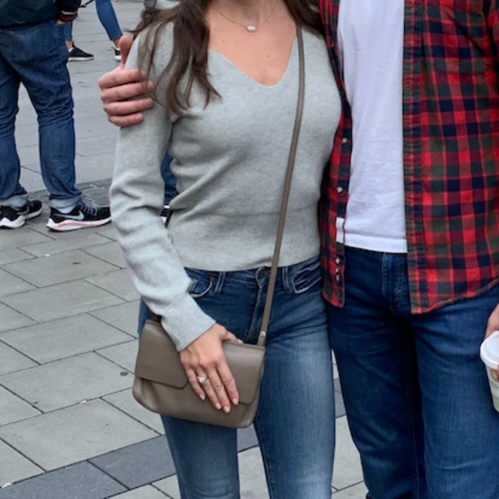 Leith Lightweight Sweater with Sweetheart V-Neck Detail - Size XXS - Loose Fit - Picture 6 of 6